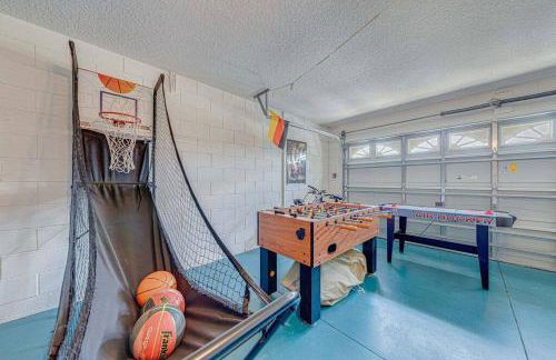 545 -Beautiful 4 Bed Home with Sparkling Pool and Games Room - Foto 48