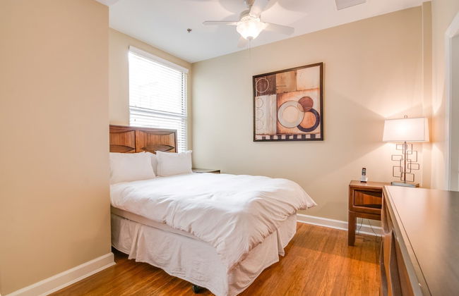 Bluebird Suites near AutoZone Park - Foto 6