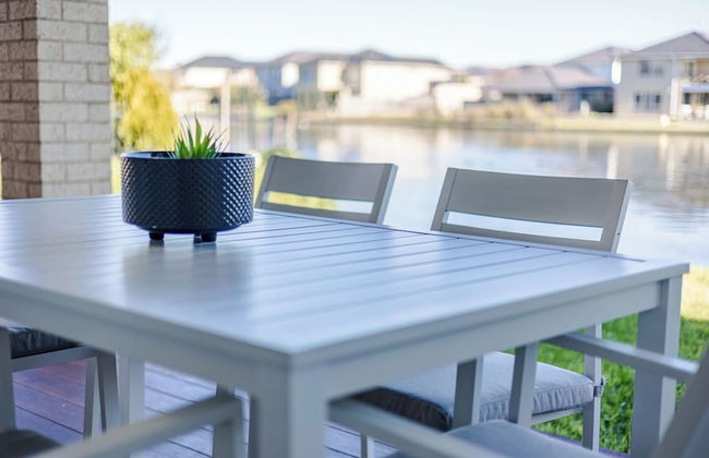 StayAU Magnificent Lakefront Villa - Foto 50