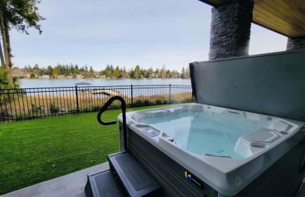 4BR 4BA Modern Lakefront Lodge - Foto 4