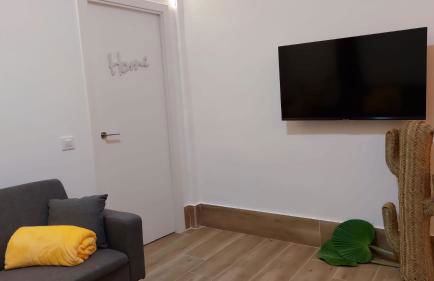 Apartamento completo distancia 350m Chamartin - Photo 25