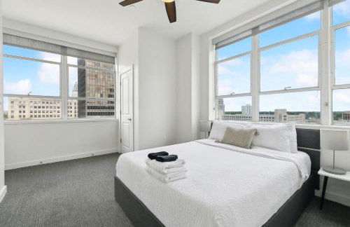 Stylish Downtown High-Rise - 2BD - Foto 13