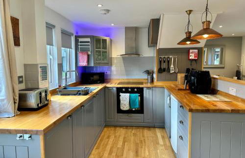 Luxury Modern Costal Escape & Pool - Foto 3