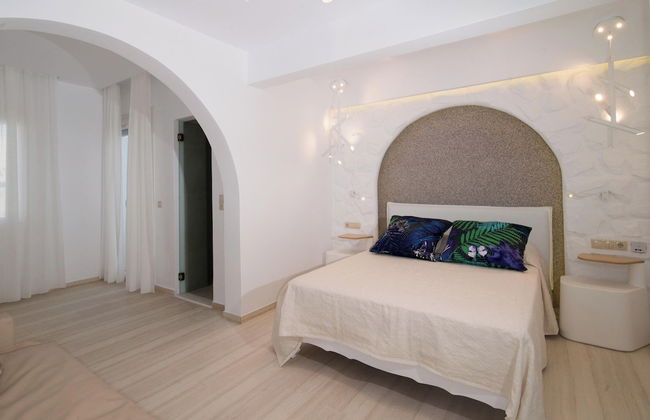 Spiros Hotel - Photo 63