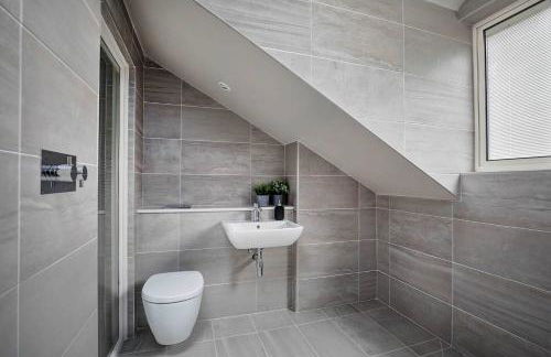 Spacious, High Spec & Modern - Foto 14