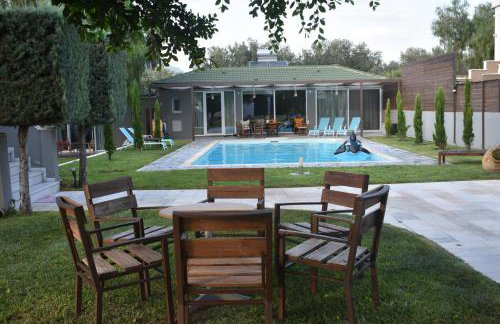 Sunlit Pool House - Foto 5