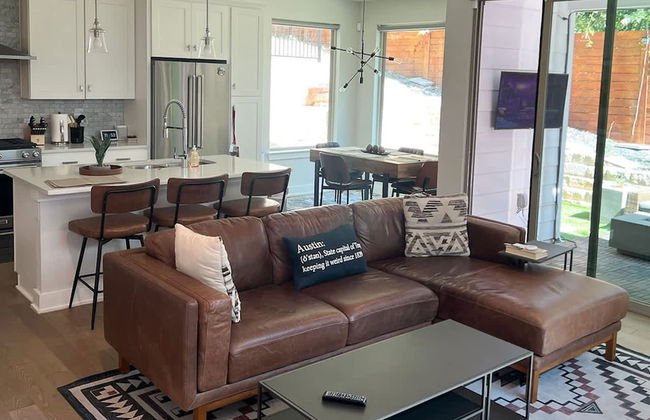 Upstay - Eastside Home w Patio BBQ - Mins to DT - Foto 1