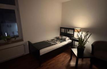 Wunderschöne Unterkunft in Hannover Misburg-Nord in Bahnstationsnähe - Foto 1