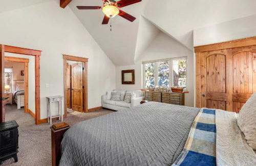 Black Bear Cabin with Hot Tub - Foto 18