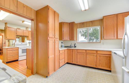 Waterfront Grapeview Escape w/ Boat Dock & Views! - Foto 11