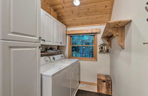 Charming Thompsonville Home with On-Site River! - Foto 22