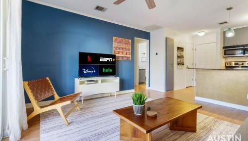 Pet Friendly Apt w Pool Minutes from Zilker Park in Austin - Foto 1
