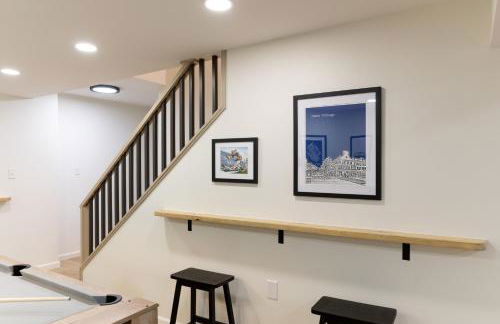 Large Luxury Home with Media Room and Game Room - 10 mins to Campus & Stadium - Foto 61