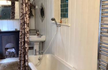 The Eclectic Coach House - Photo 7