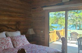 Christy's Cottage, Waterfront w/Slide & Ice Shanty - Foto 13