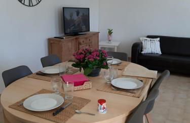 Provencal-style villa - Photo 15