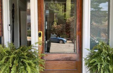 3 story, 100 year-old home, 4BR, 3 king & 2 queen beds - Foto 25