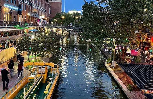 Spacious Retreat 8 Bedroom River - Photo 37