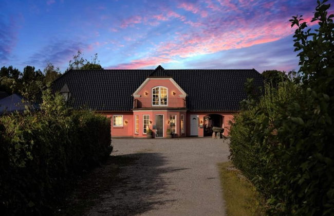 Amazing Holiday Home With Terrace - Photo 23