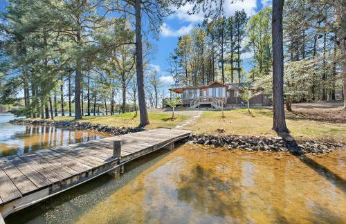 Lake Harmony - Lakefront Home w/ Private Dock, & Fire Pit - Foto 32