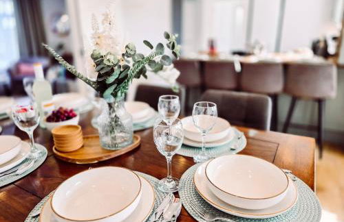 Luxury Sea View Retreat with Hot Tub Sleeps 8 - Foto 20