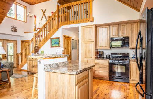 Northwoods Getaway - Photo 11