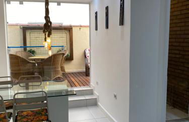 Apartamento com varanda Gourmet na praia da enseada - Foto 1