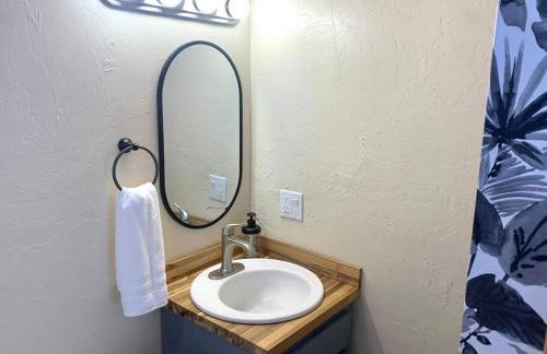 Sunshine Tiny Studio and Loft Close to Downtown - Foto 11