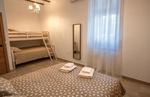 Casa Señorial La Iglesia en Gerena Sevilla Parking y Piscina - Foto 24