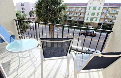 Madeira Place 303 1BD 2BA Retreat Near Johns - Photo 18