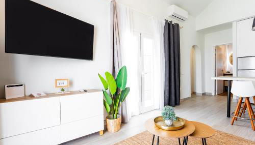 Spacious apartment with ocean view - Photo 4