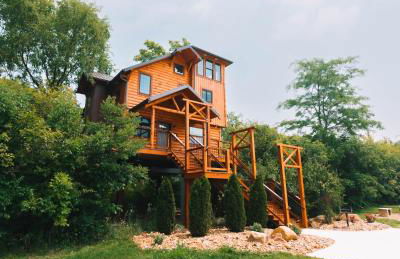 Skyview Treehouse by Amish Country Lodging - Photo 30