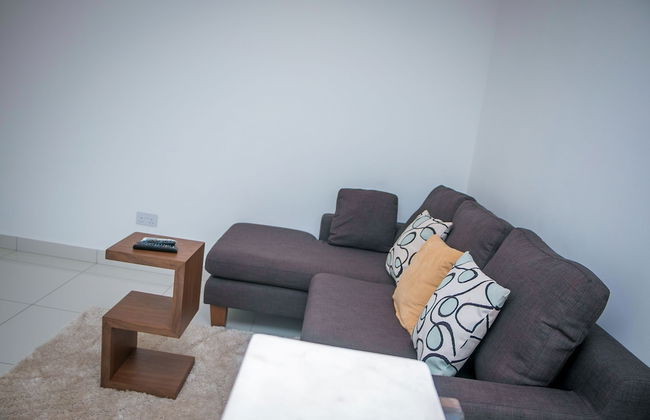 Embassy Gardens Premier Suites - Photo 37