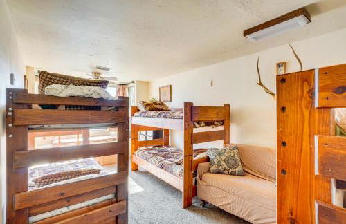 Mtn-View Gem on 20 Acres Patagonia Cabin Hideaway - Foto 16