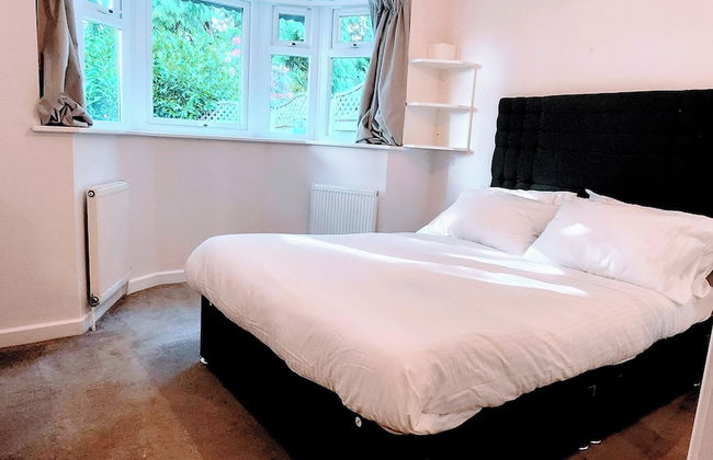 Camberley - 1-bed Annex - Sleeps 2 - Garden - Foto 5