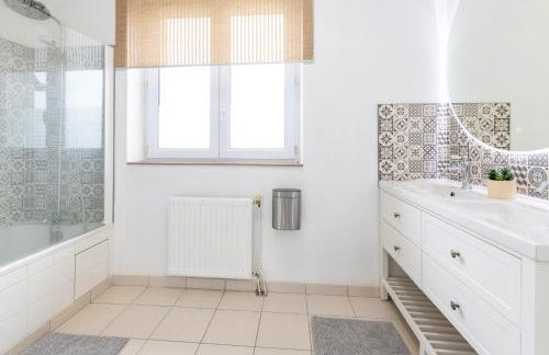 La Fleur de Vie - Maison avec piscine et jacuzzi - Foto 6