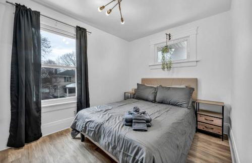 Modern Stylish Urban Haven 4 Bedroom 2 Bath - Dog Friendly - Foto 26