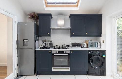 Charming & Spacious 2 BR Home - Photo 14