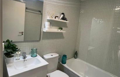 Stunning Chic Penthouse retreat in front of the beach - Foto 33