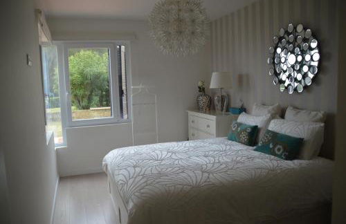 Amazing Beach & Pool Apartment with Garden - Foto 4