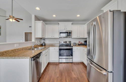 Charming Spacious 3BR Spring Hill Home! - Photo 10