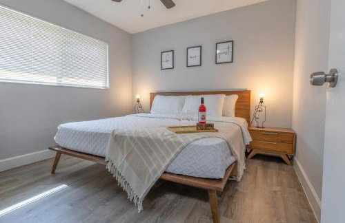 Cozy AirportHouse 5 min del aeropuerto WiFi parking privado - Foto 5