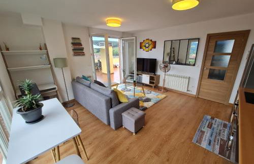 Luminoso apartamento con gran terraza - Foto 3