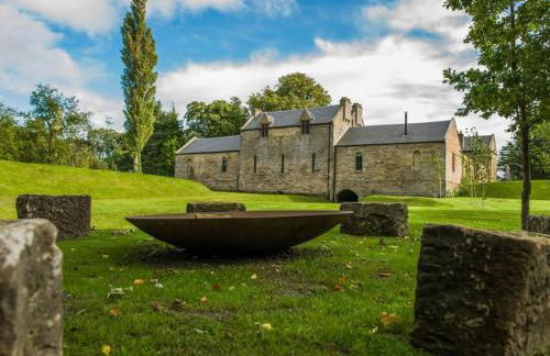 Stunning Edinburgh 1820s stables converted house - Foto 13