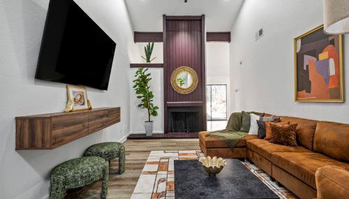 The Orange Door - Unit A - Heated Plunge Pool - Photo 2