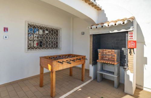 Host Wise - Sunny Spacious House - Terrace & Free Parking - Foto 24