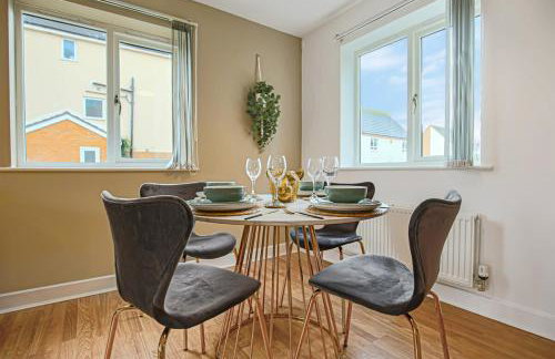 Stylish Apartment with Balcony, Free Parking, Fast Wifi and Smart TV with Sky and Netflix by Yoko Property - Foto 14