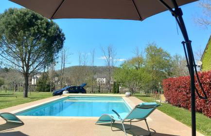 Maison tout confort avec piscine chauffée au bord des rives de la Dordogne - Foto 4