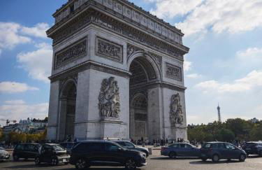 Arc de Triomphe 2 min walk Elegant Apartment - Foto 5