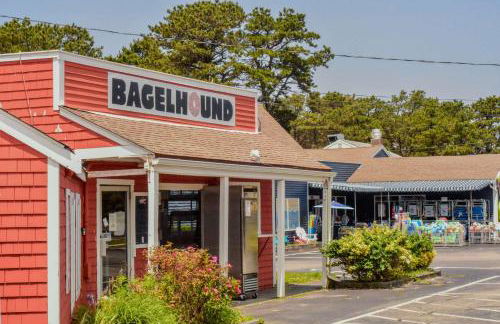 5 Min to Beach Yard w Fire Pit - Foto 31